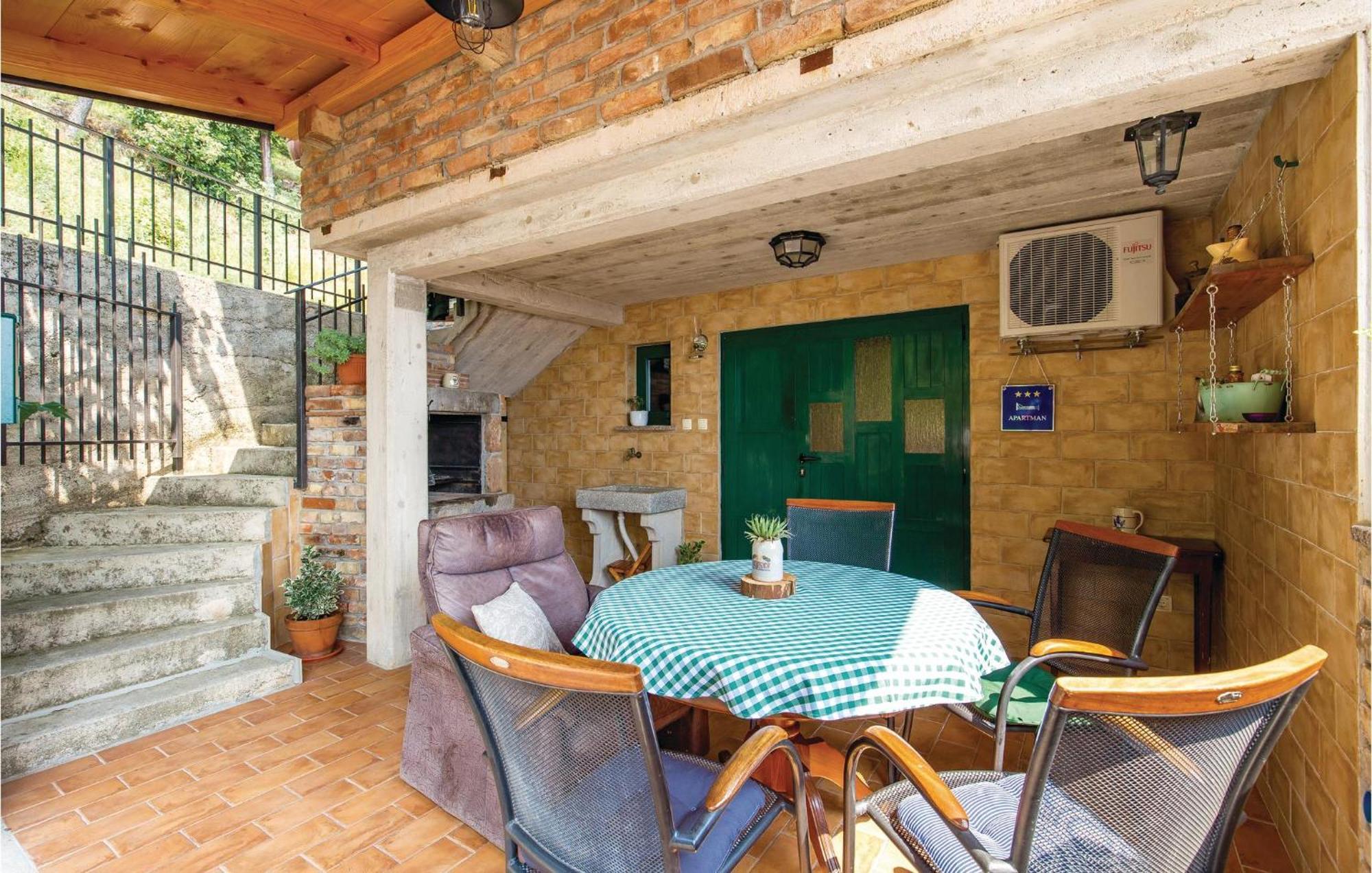 1 Bedroom Gorgeous Apartment In Lovran Luaran gambar