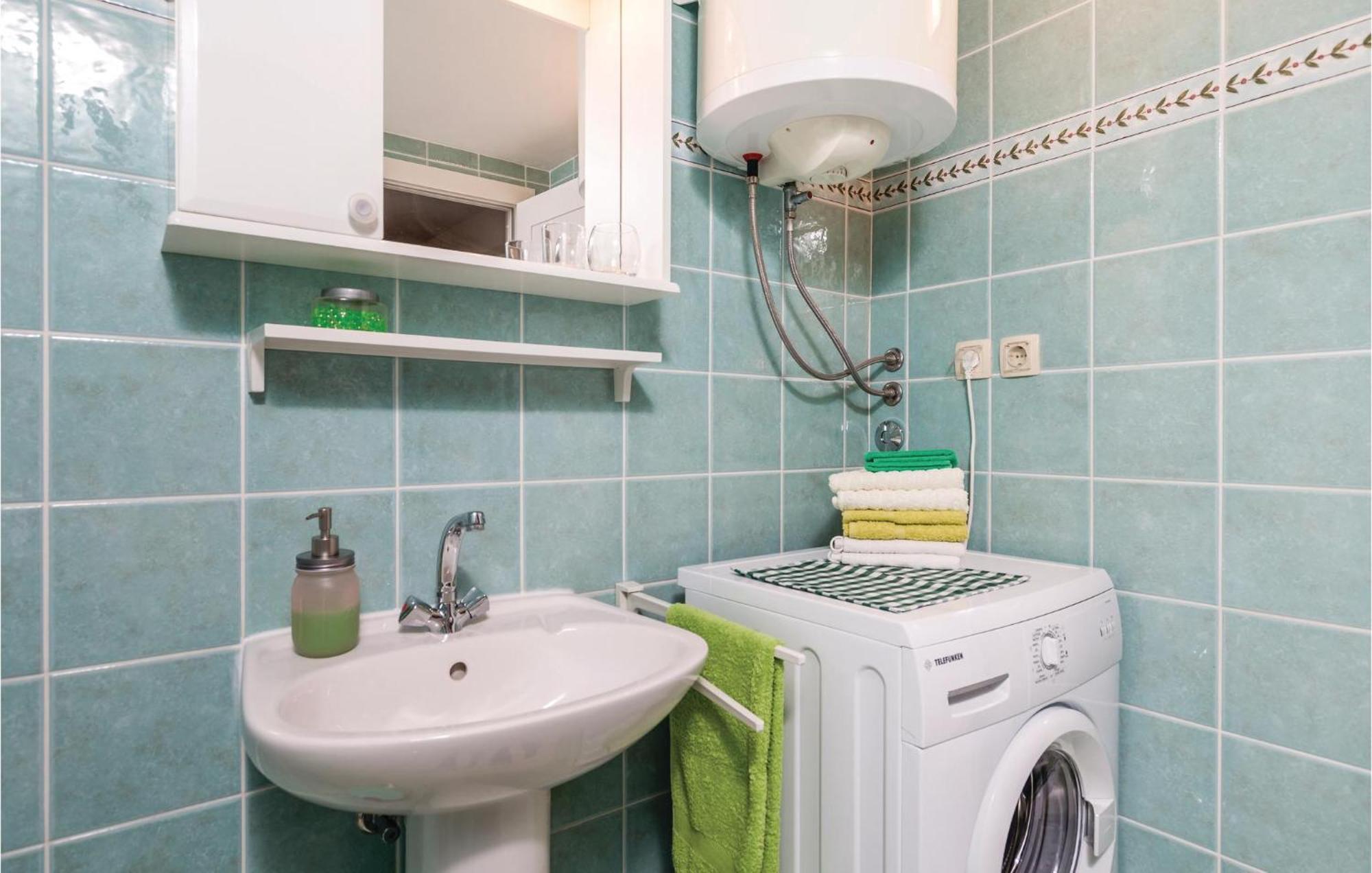1 Bedroom Gorgeous Apartment In Lovran Luaran gambar