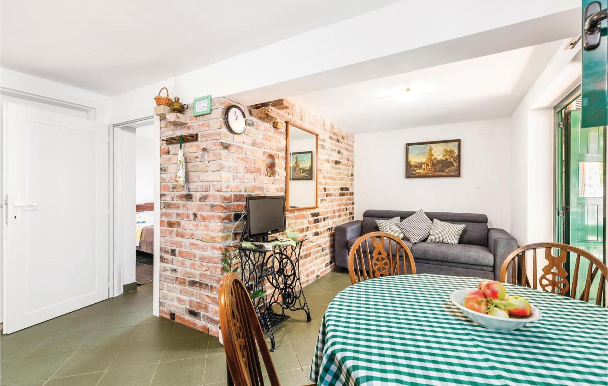 1 Bedroom Gorgeous Apartment In Lovran Luaran gambar