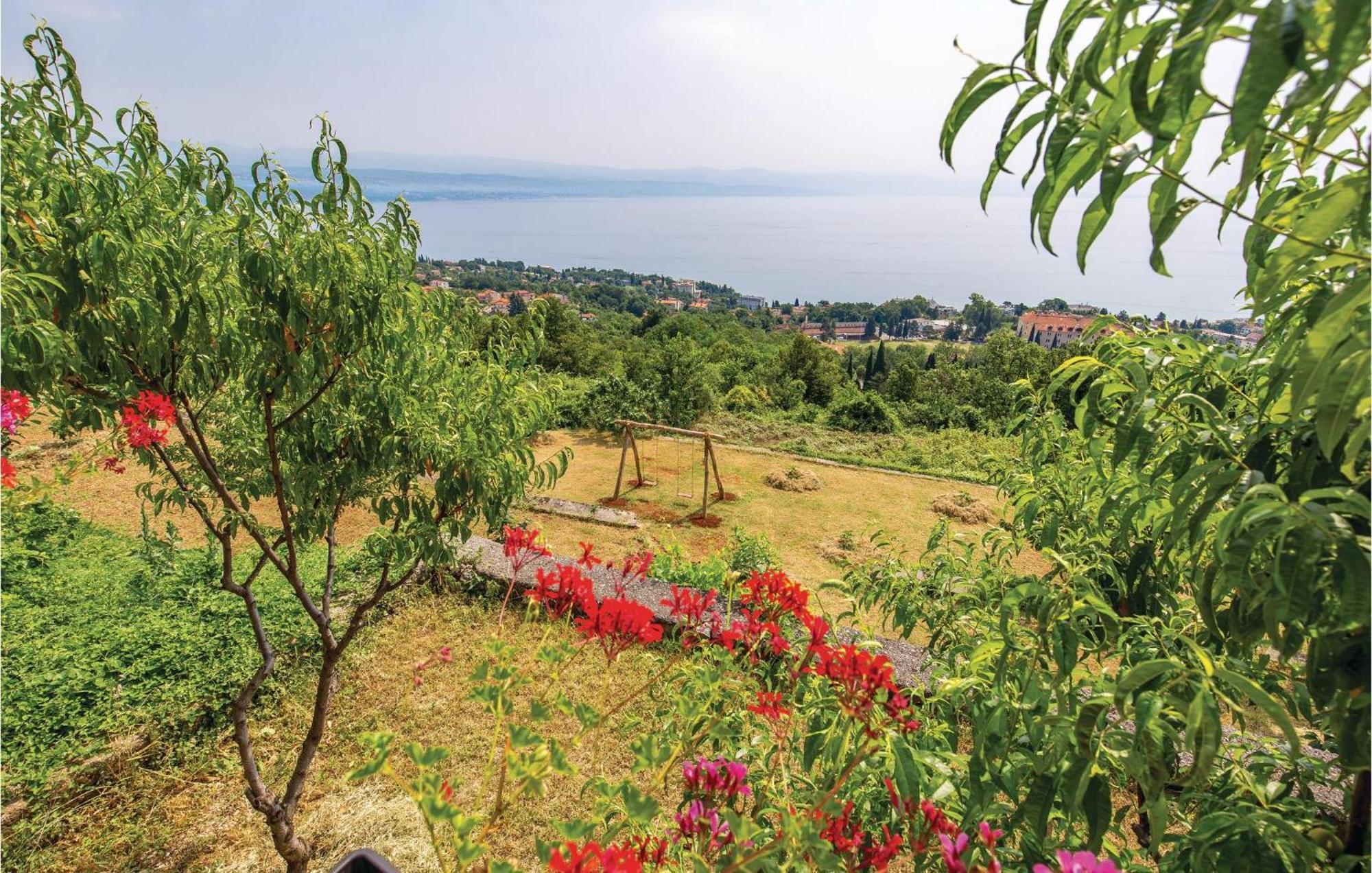 1 Bedroom Gorgeous Apartment In Lovran Luaran gambar